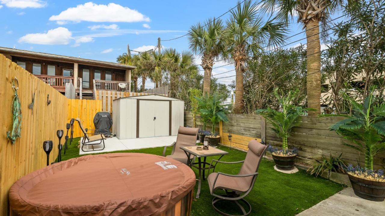 Pet Friendly Townhome With Gulf Views And Hot Tub Right Across From Beach And Schooners Panama Stadt Exterior foto