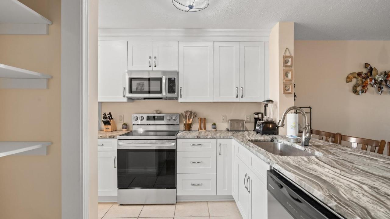 Pet Friendly Townhome With Gulf Views And Hot Tub Right Across From Beach And Schooners Panama Stadt Exterior foto