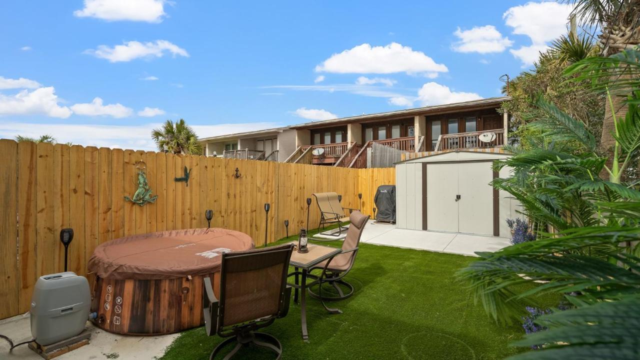 Pet Friendly Townhome With Gulf Views And Hot Tub Right Across From Beach And Schooners Panama Stadt Exterior foto